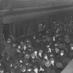 במסילה אל הצדיק – חסידים ברכבת