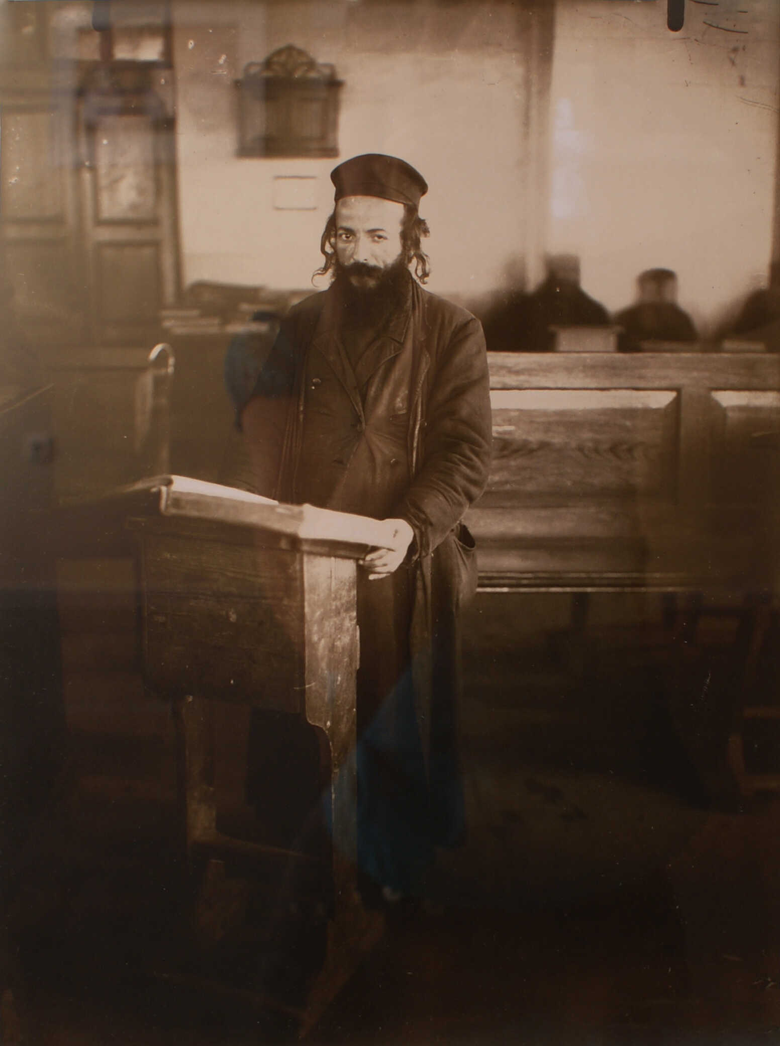 Torah student in a Pale of Settlement study hall, early 20th century, Russian Ethnographic Museum, St. Petersburg | Photo processing/adaptation: Хомелка