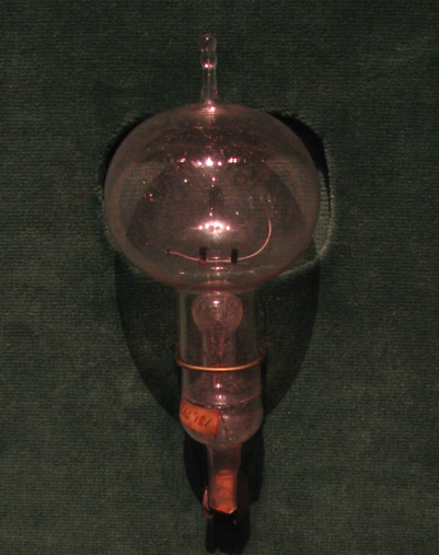 אחת מן הנורות הראשונות של אדיסון