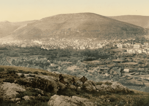 Despite the jobs available in Arab towns like Gaza and Nablus, Jewish immigrants weren’t keen to settle there. Nablus and Mount Gerizim, late 19th century